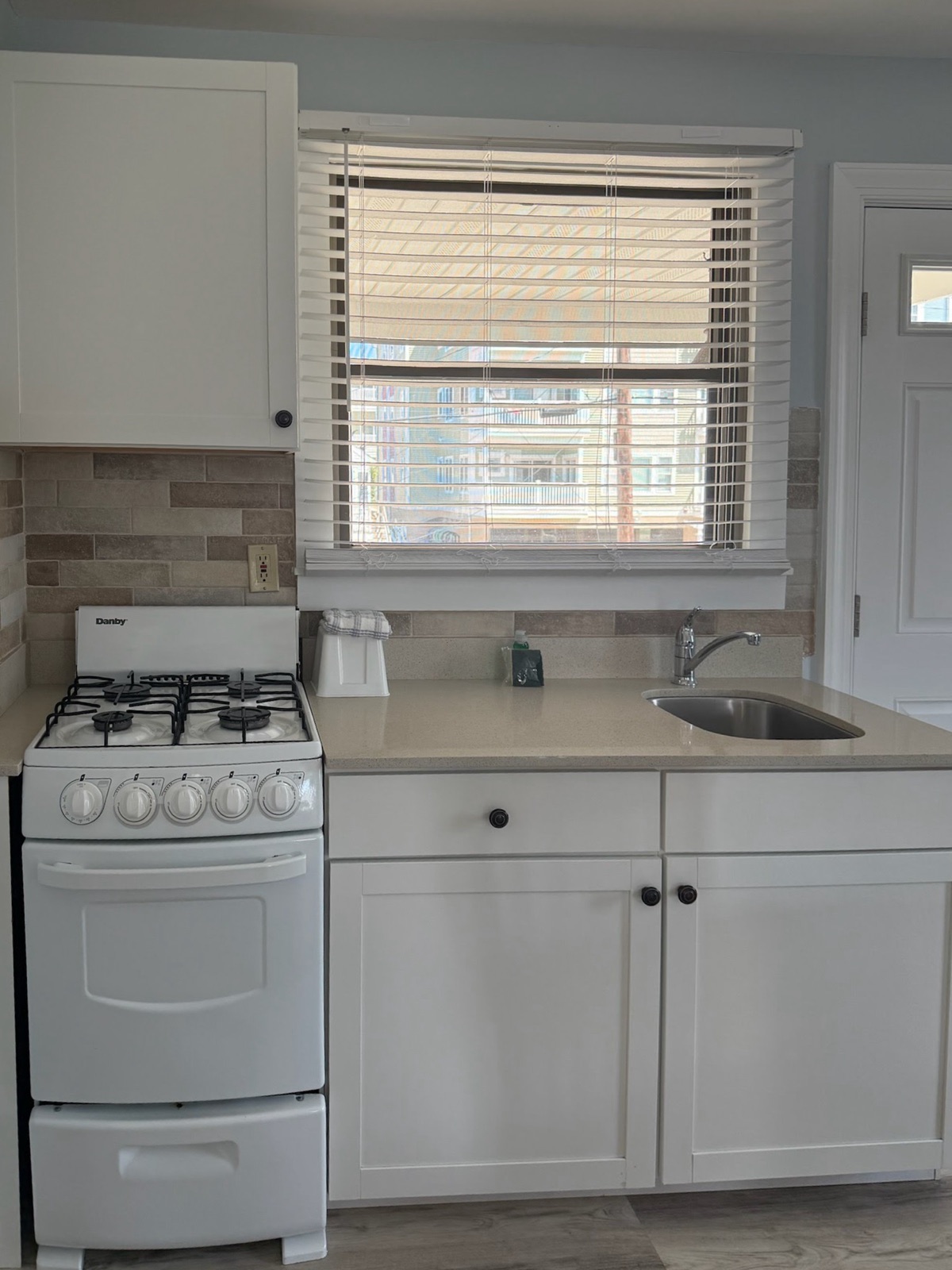 Full kitchen with gas range